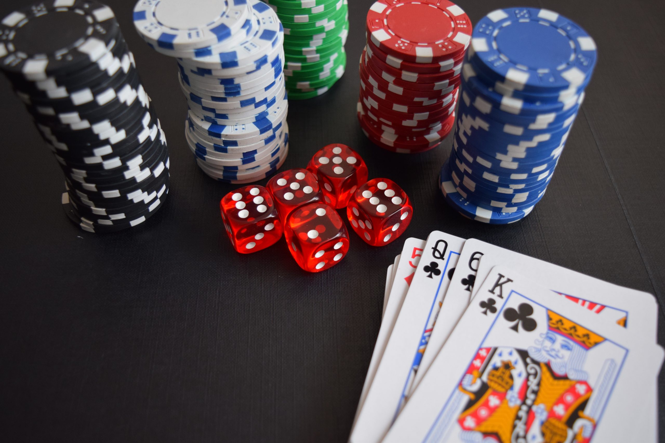 The Role of Artificial Intelligence in Online Gambling